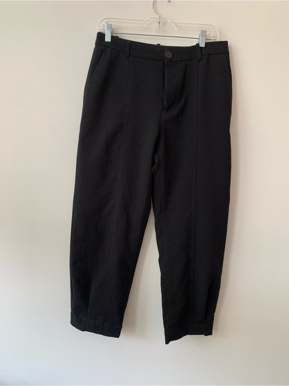 Zara Médium - 80s vibe- Classic Black Cropped Trousers - stylish!